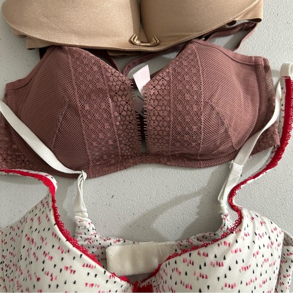 Victoria secret bundle 3 bras push - Picture 3 of 8